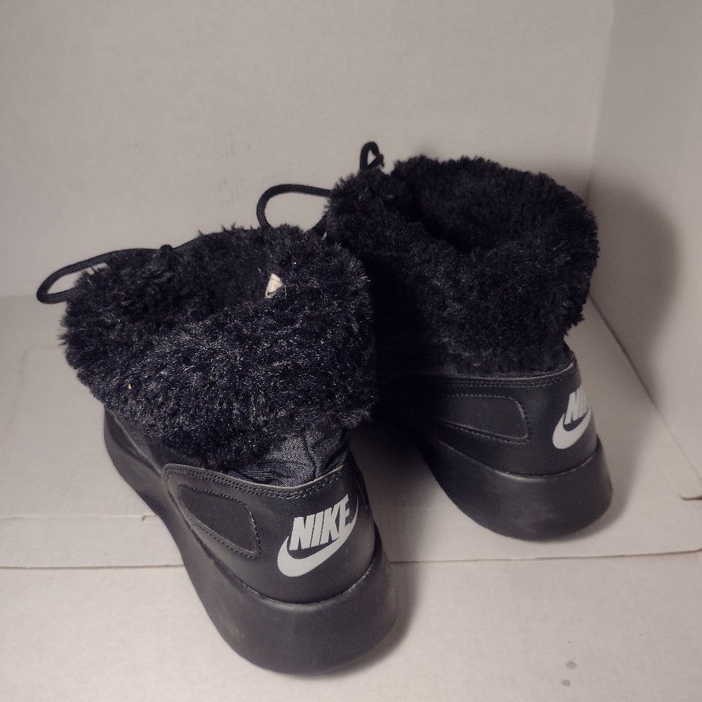 Nike Kaishi Winter High Top Lined Laced Black Warm Snow Sneaker Boots Snow Cold
